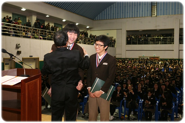 제3회 졸업식  수상학생들 이모저모